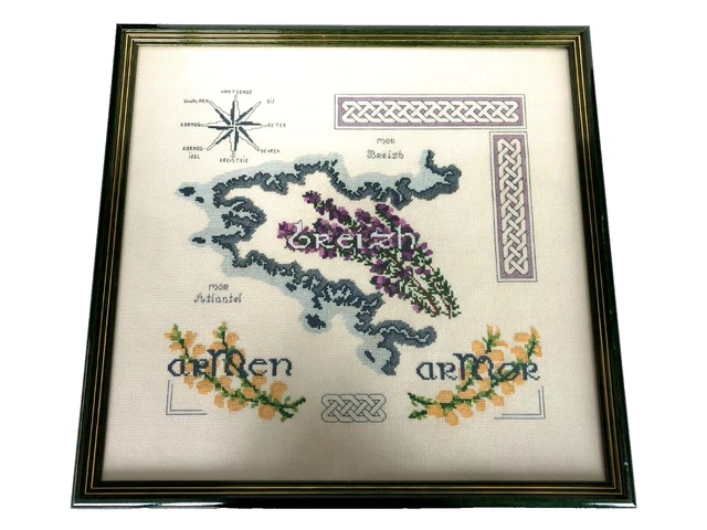 Cadre Broderie Canevas Vintage – Motif Anémones – 24 X 15,5 Cm – Occasion