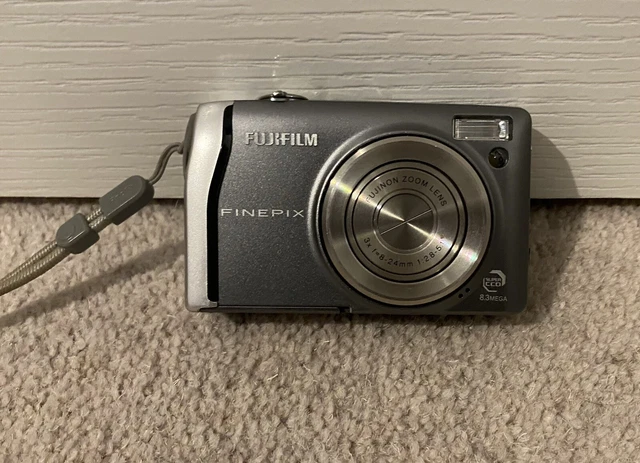 fuji finepix f40 digital camera 8.3mp(Untested)