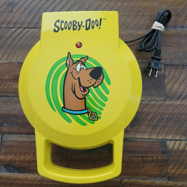 RARE SCOOBYDOO WAFFLE Maker Iron Yellow HannaBarbera Salton SD8WAF