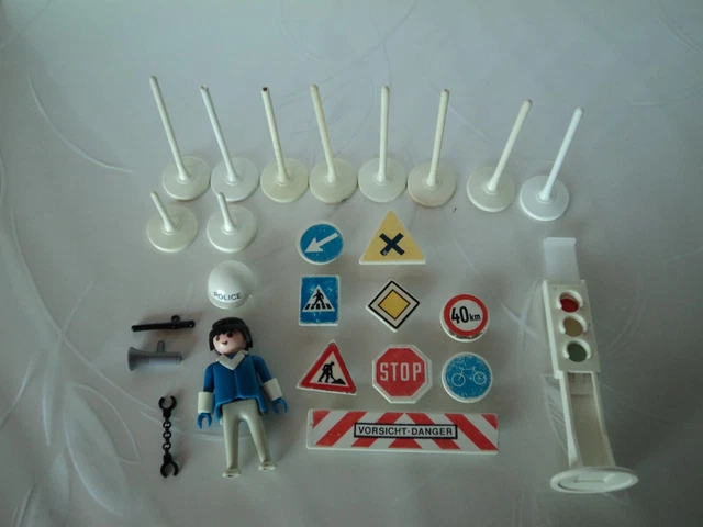 Lot PLAYMOBIL Vintage Police - Avec Policier, Talkie-walkie, Menottes, Moto Et Plus !