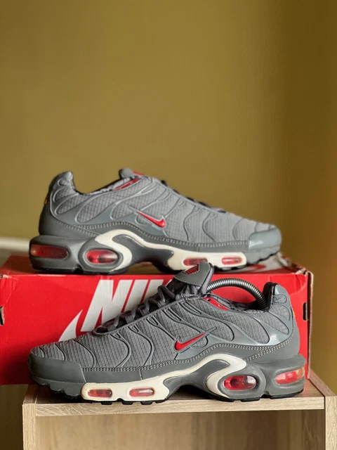 Nike Air Max Plus Tn Scarlett Grey 42 8.5  Supreme requin tuned OG Bw