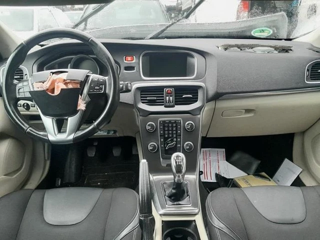 P17929760 Sistema di Navigazione VOLVO V40 Posteriore Obliquo (525, 526)