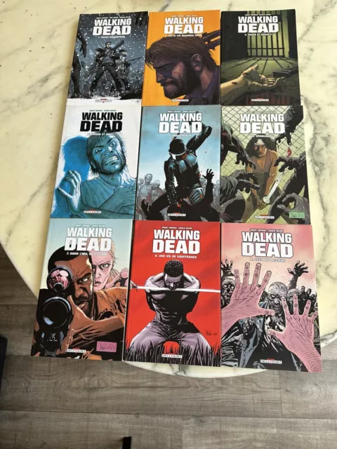 LOT 9 BD COMICS WALKING DEAD DU N° 1 au 9 De bon état à très bon état