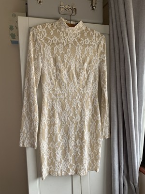 pretty little thing dress size 8 gold/nude white flattering