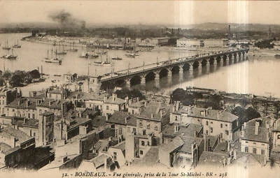 CPA 33 BORDEAUX   vue generale prise de la tour st michel