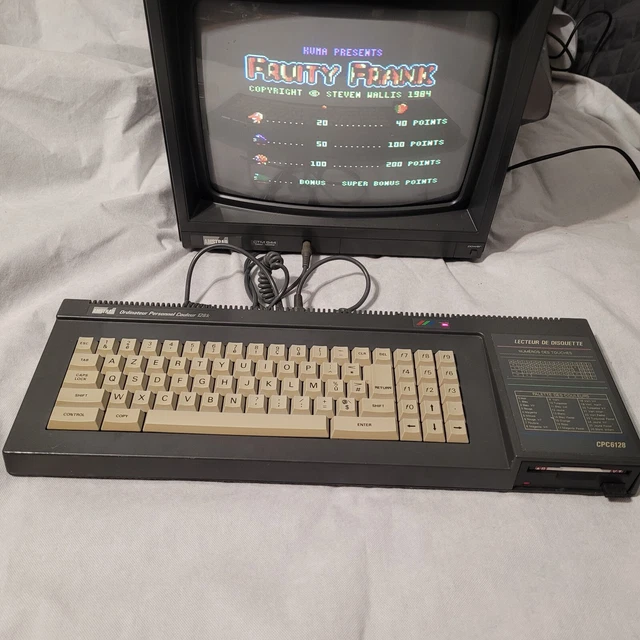 AMSTRAD CPC 464 CLAVIER AZERTY / fonctionnel / pas l écran ni le jeu EUR 149,00 - FR