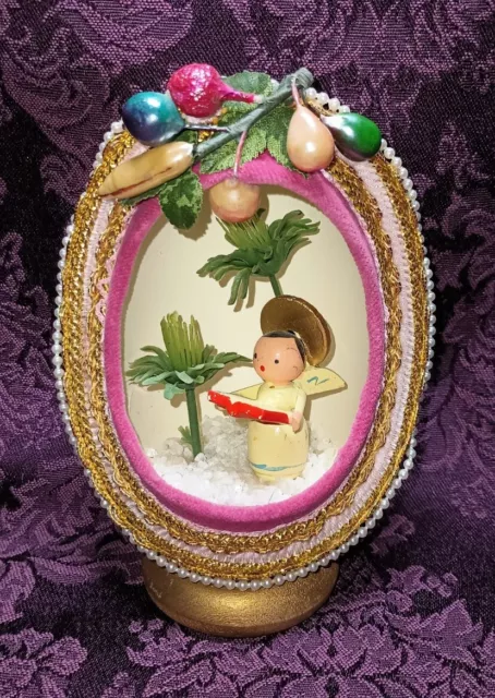 Vintage Handmade Real Goose Egg Choir Angel Christmas Diorama On A Stand 5”