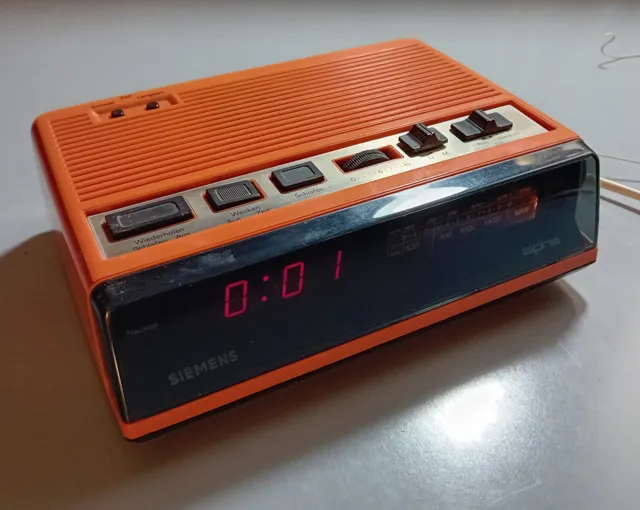 Siemens Alpha RG220 - Vintage Radio-Wecker 1970er Orange -  Rundfunkempfänger