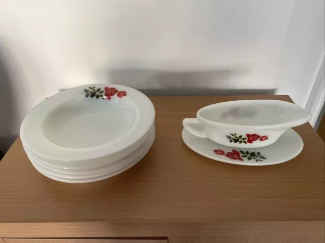 Vintage 1960's JAJ Pyrex June Rose Pattern Sauce Boat & Tray plus 5 Desert Bowls