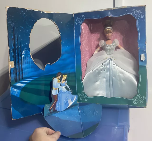 Cinderella Disney Collector Doll Signature Series Collection NIB! 2