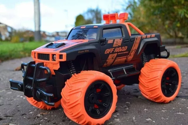 Off Road Monster Truck Hard American Rechargeable Radio Remote Control Car 1/1