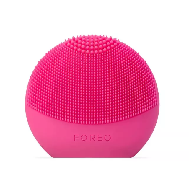 Foreo Luna Play Smart 2 Gesichtsreinigungsbürste reisefreundlich, aufkirschen