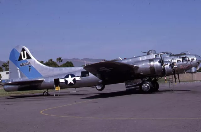 B-17  483514  USAF    35 mm aircraft slide  CF