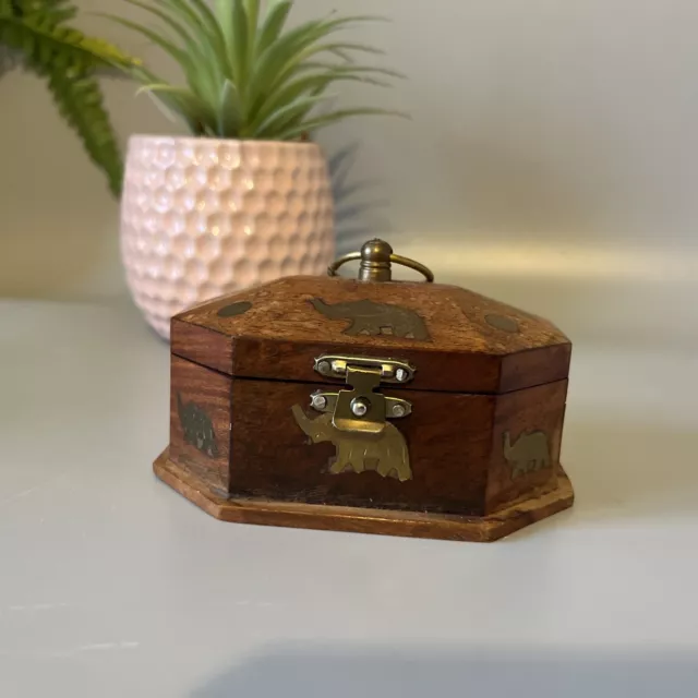 Pretty Vintage Wooden Hinge Keepsake Box With Top Handle & Brass ELEPHANT Inlays