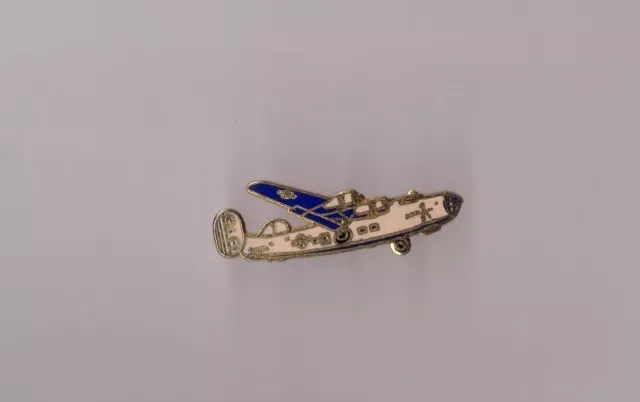 Pin's Armée / Avion US Air Force (EGF) longueur: 3,2 cm