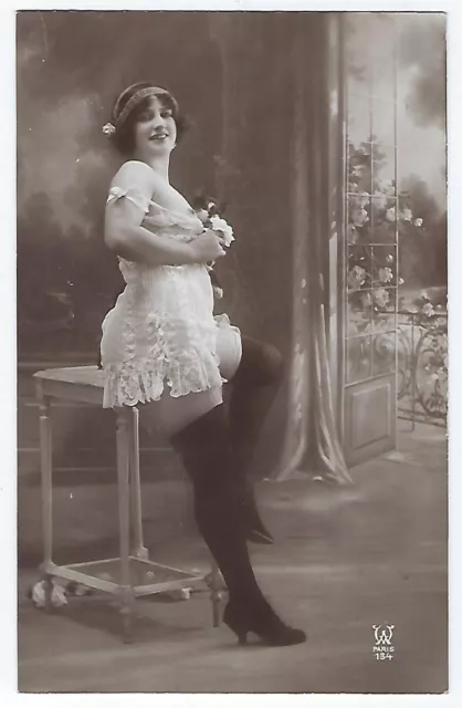 Jean Agelou CPA carte photo féminin femme nue French risque original 1910 nude E