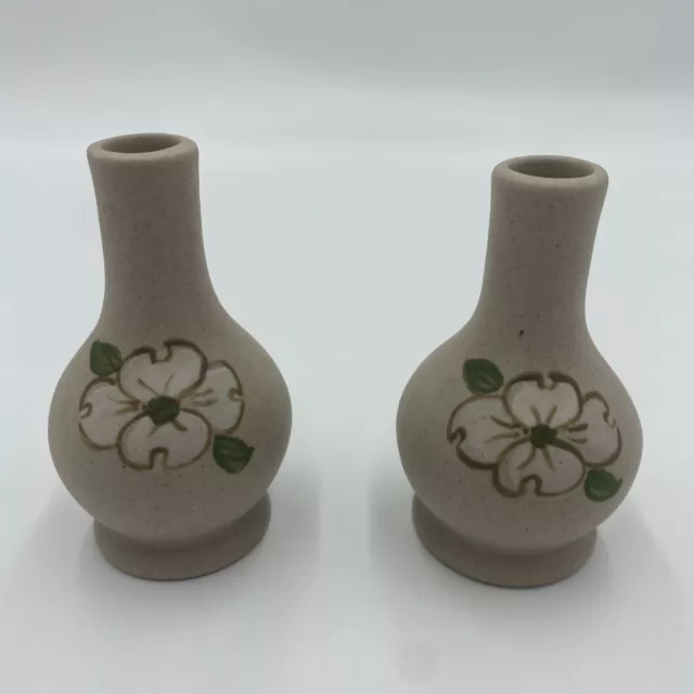 2 Cute VTG Pigeon Forge Pottery Bud Vase Dogwood Flower by Pigeon Forge Tenn 3"