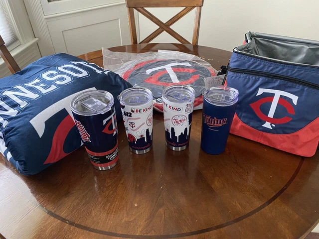 MLB Minnesota Twins Sherpa Blanket, Pillow, Cooler, & Tumblers LOT