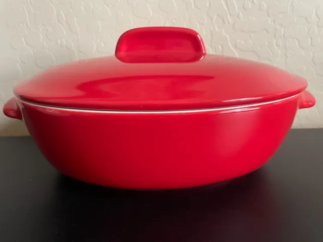 2.5 Quart Red SilverStone Oval Casserole Dish with Lid