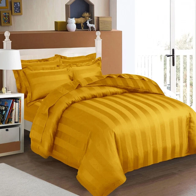Lussuoso set copripiumone in raso 3 pezzi set biancheria da letto a righe ocra trapunta re