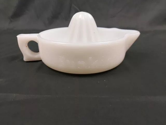 Vintage McKee Sunkist Milk Glass Juicer Reamer Extractor Pat # 68764 USA Made