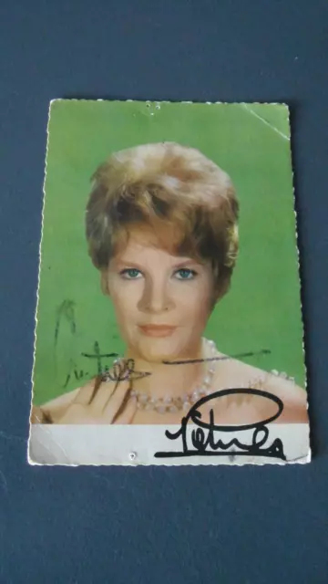 Autographe Petula Clark  Sur Carte Postale