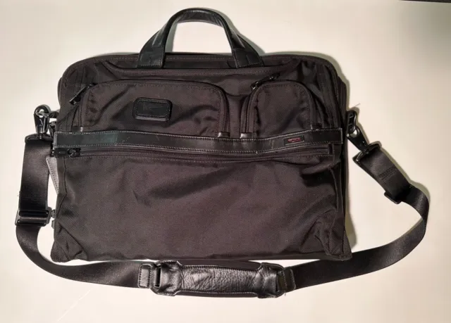 Tumi Alpha 2 15 inch Laptop Briefcase - Black 26114D2 - Pre-Owned