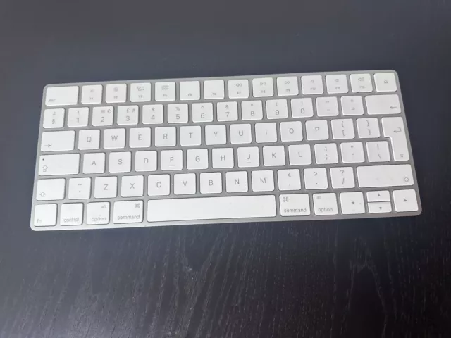Apple MLA22B/A Wireless Magic Keyboard (A1644)