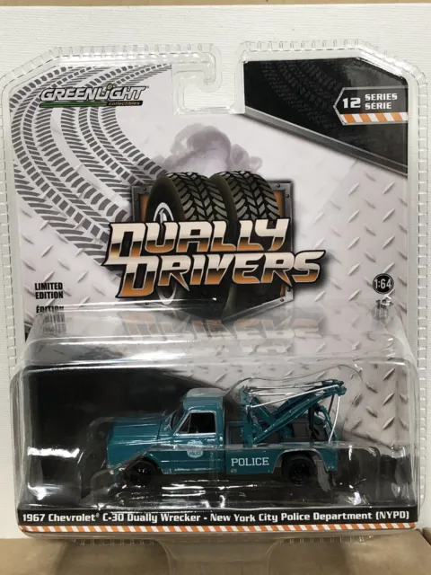 Greenlight Dually Drivers 12 - 1967 Chevrolet C-30 Dually Wrecker - NYPD