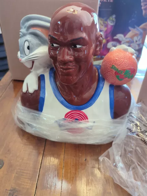 VTG Warner Bros Space Jam 1996 MICHAEL JORDAN Cookie Jar Bugs Bunny