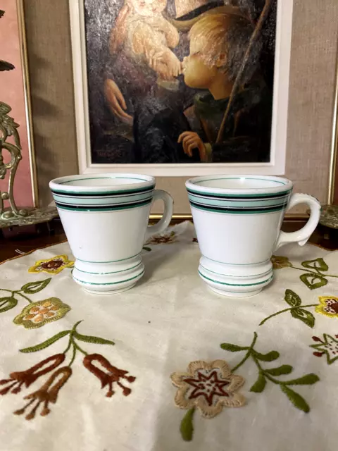 2 tasses brulots Porcelaine Vieux Paris blanche liseré vert et noir