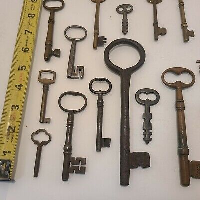Large Lot of Rare Antique Skeleton Keys Ornate Brass Folding Key Large Forged #6 3