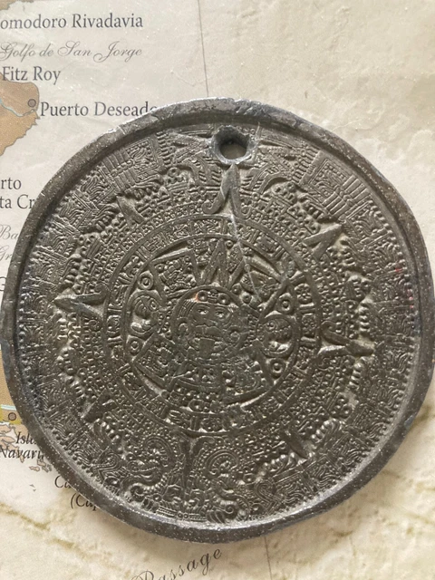 RARE ARTEFACT MEDAILLON Artisanal Mexicain Divinite Azteque Towaziiuh