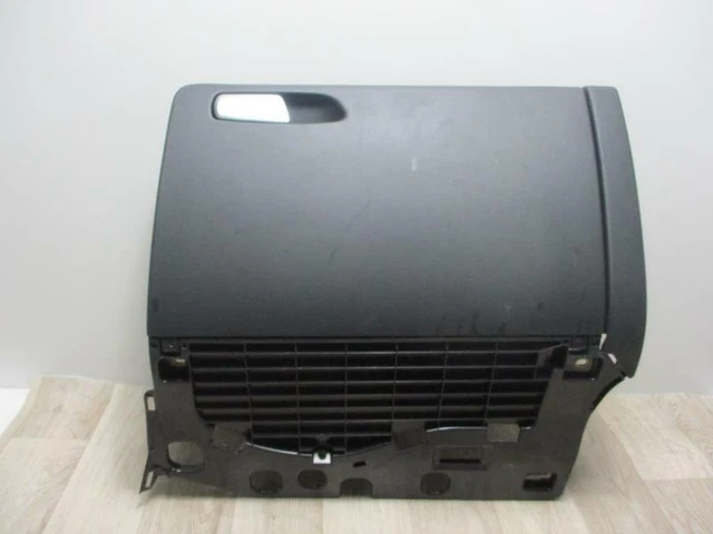 Boite a gants AUDI A4 3 PHASE 1 2.0 TDI - 16V TURBO /R:46866161