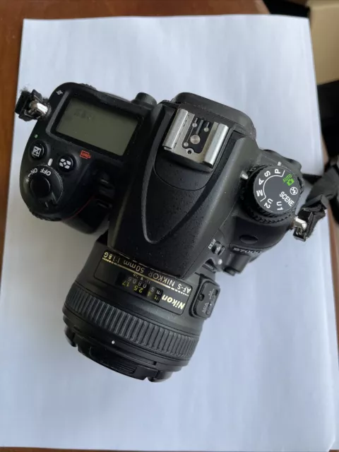 Appareil photo reflex Nikon D7000 + 50mm 1.8