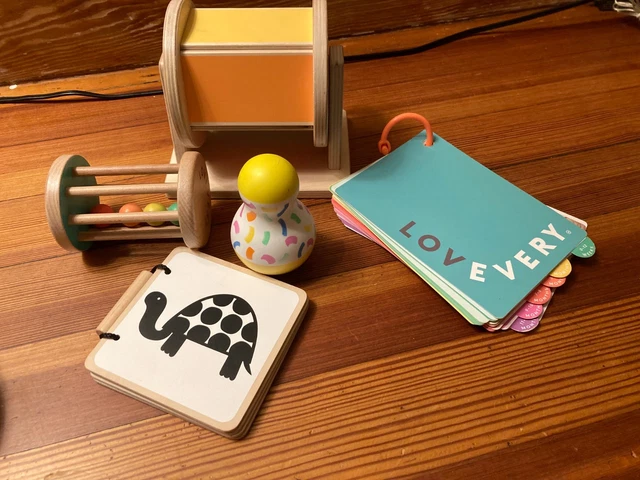 LOVEVERY BABY TOYS from various sets 0-6months EUR 31,17 PicClick ES