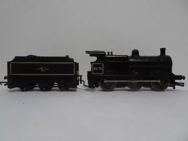 Triang R251 'Oo' British Railways 0-6-0 Cl 3F Locomotive & Tender #43775