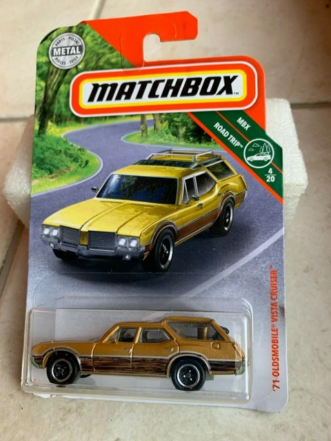Matchbox 2018 Mainline: Oldsmobile Vista Cruiser Die-Cast Car - View #8