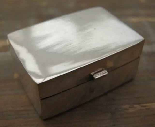 Bellissima scatola argento sterling Birmingham con marchio di fabbrica / vinaigrette / pillola / fiuto