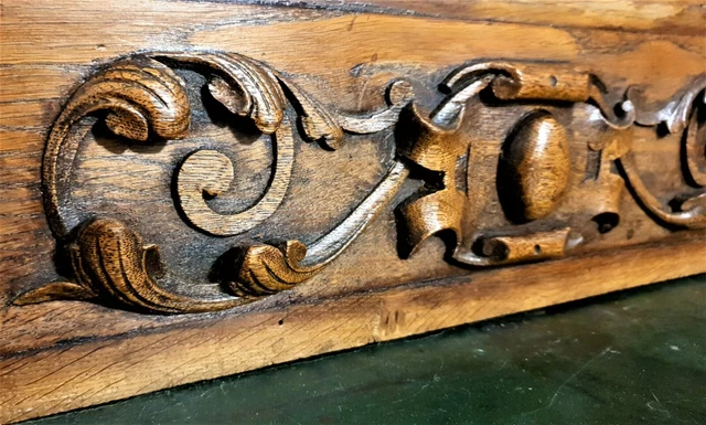 Armorial scroll leaf carving pediment Antique french architectural salvage 18"