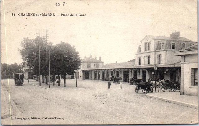 51 CHALONS SUR MARNE - la place de la gare