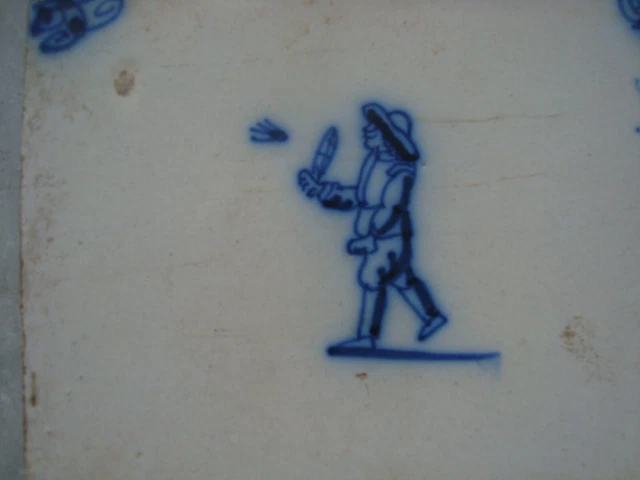 18th centuryt  handpainted dutch delft tile tennisplayer, sport, tennis,padel 2