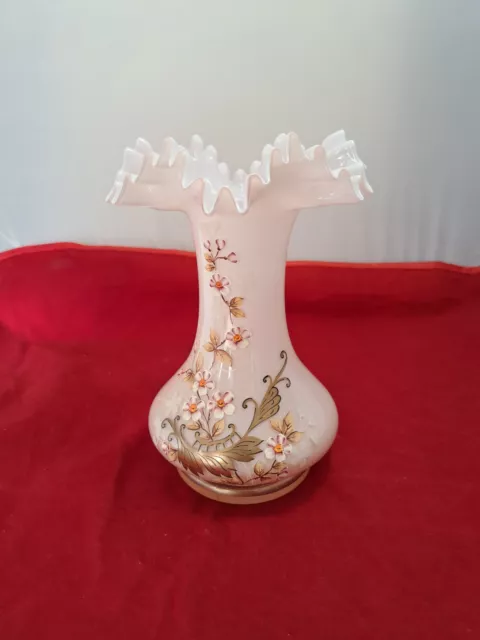 Ancien vase en verre soufflé double couche , col collerette , peint à la main.