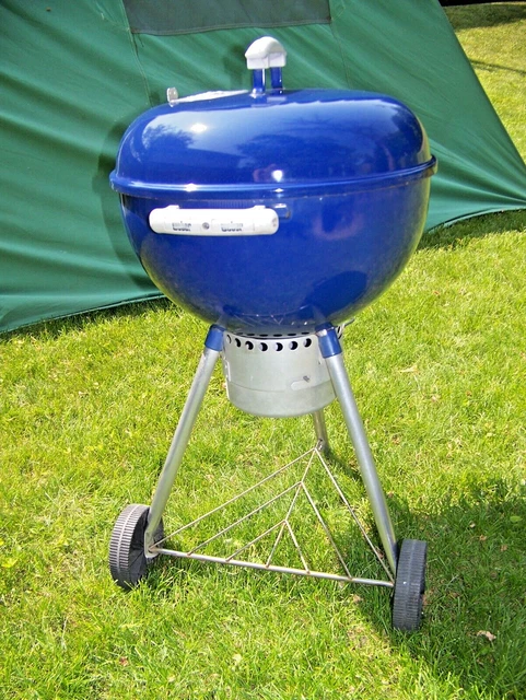 Blue Weber 18-inch charcoal grill bottom vent, high-capacity ash catcher