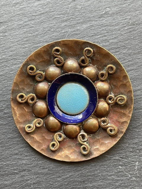 Broche Vintage Jean Paul Gaultier - Dimensions 50x20mm - Bijou De Créateur Occasion