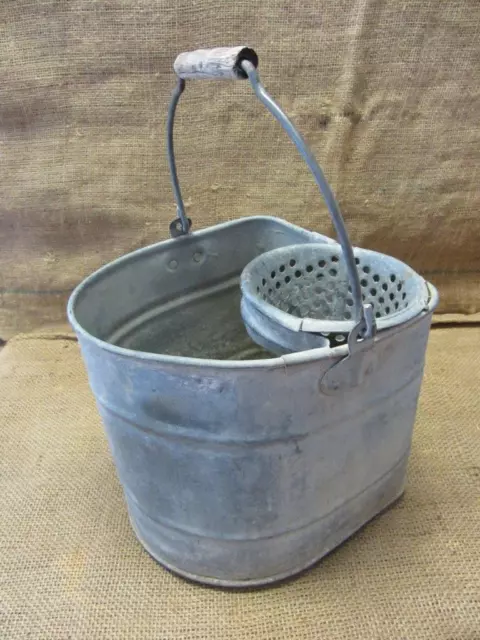 Vintage Used Old Metal Wire Handle Rustic Small Bucket Pail Decorative