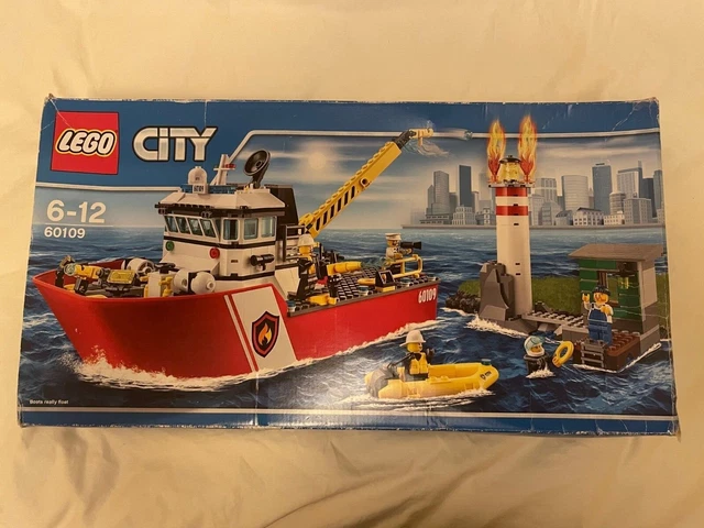 LEGO CITY FIRE Boat (60109), boxed, with instructions, 100% complete 🎁🎁 ...