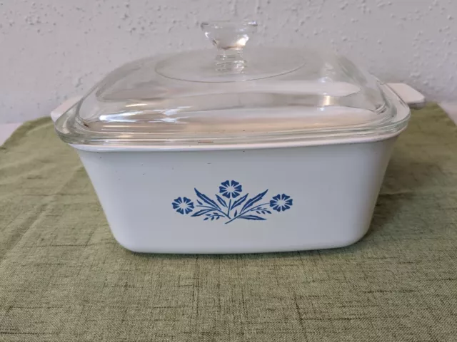 Vintage CorningWare Blue Cornflower Casserole P-4-B 7 x 5-1/2 x 3" Loafpan w/Lid