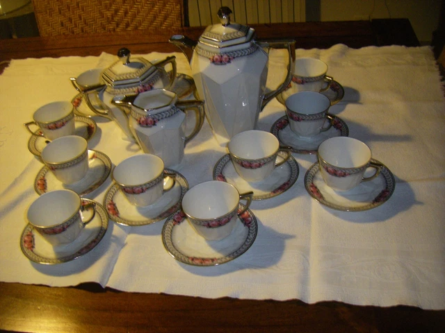 Service à Café En Porce­laine De Limoges - Décor Cygnes Sur Fond Blanc - Marque Françoise De Saint Germain - Occasion
