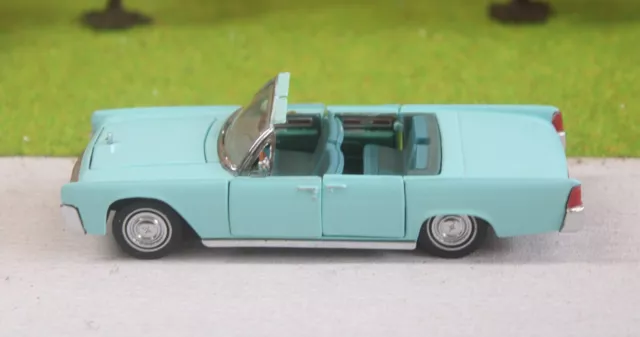 Franklin Mint Blue Lincoln Continental Convertible Car Fair FNQHotwheels U1566 2